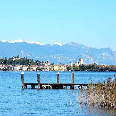 Appartamento Spiaggia Brema Sirmione Exterior foto